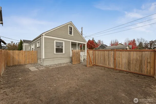 $364,950 | 1013 South 48th Street, Tacoma, WA 98408