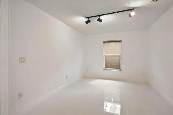 $5,700 | 13596 Weyburne Drive, Delray Beach, FL 33446