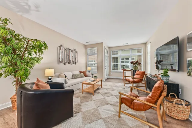 $275,000 | 1905 North Water Street, Unit 207, Milwaukee, WI 53202