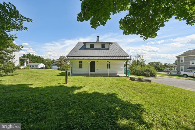 $459,000 | 7330 Woodbine Road, Woodbine, MD 21797