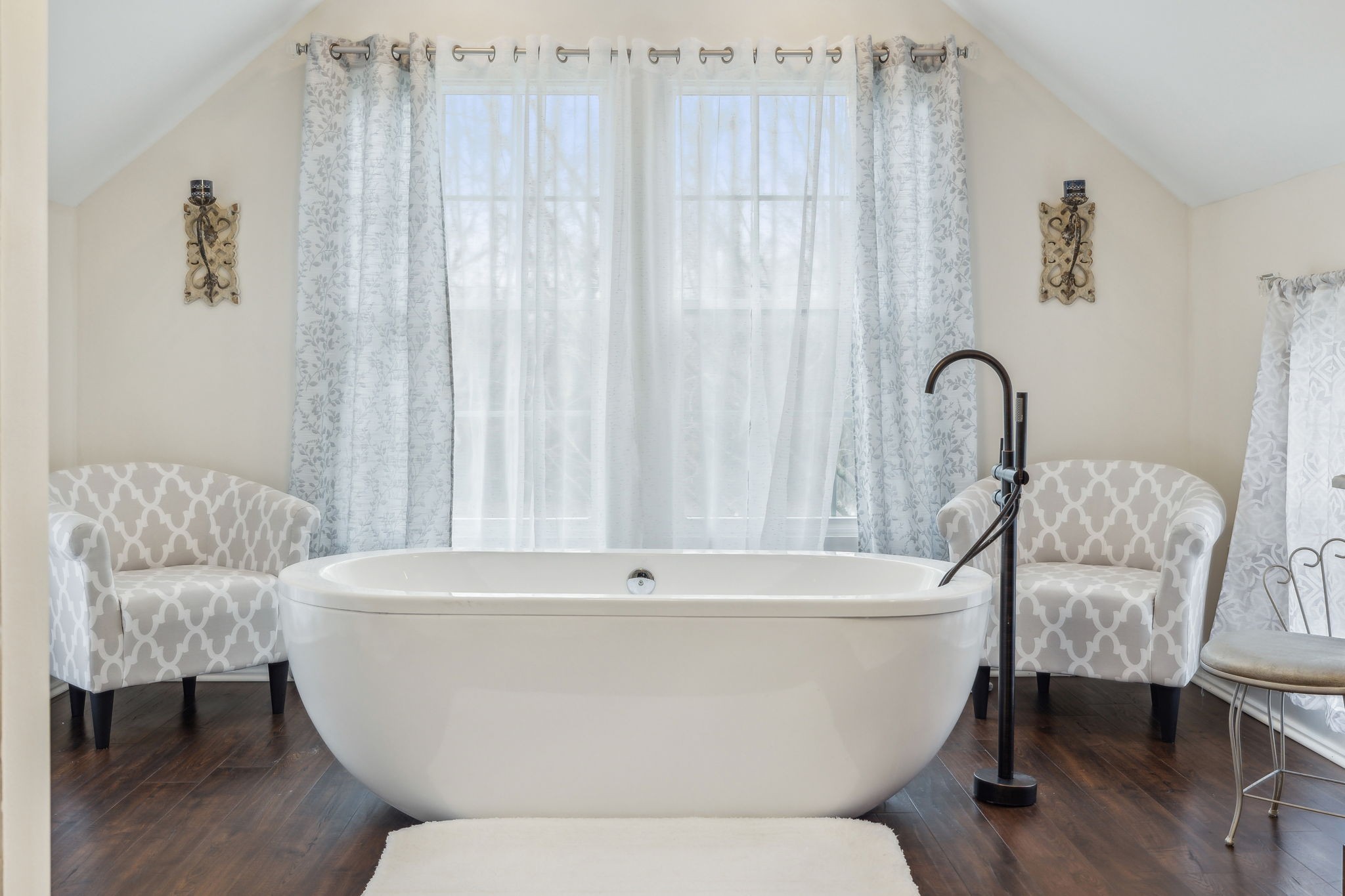 479 Elora Road Elora, TN 37328 - Photo 37 of 57 a living room with furniture and a window