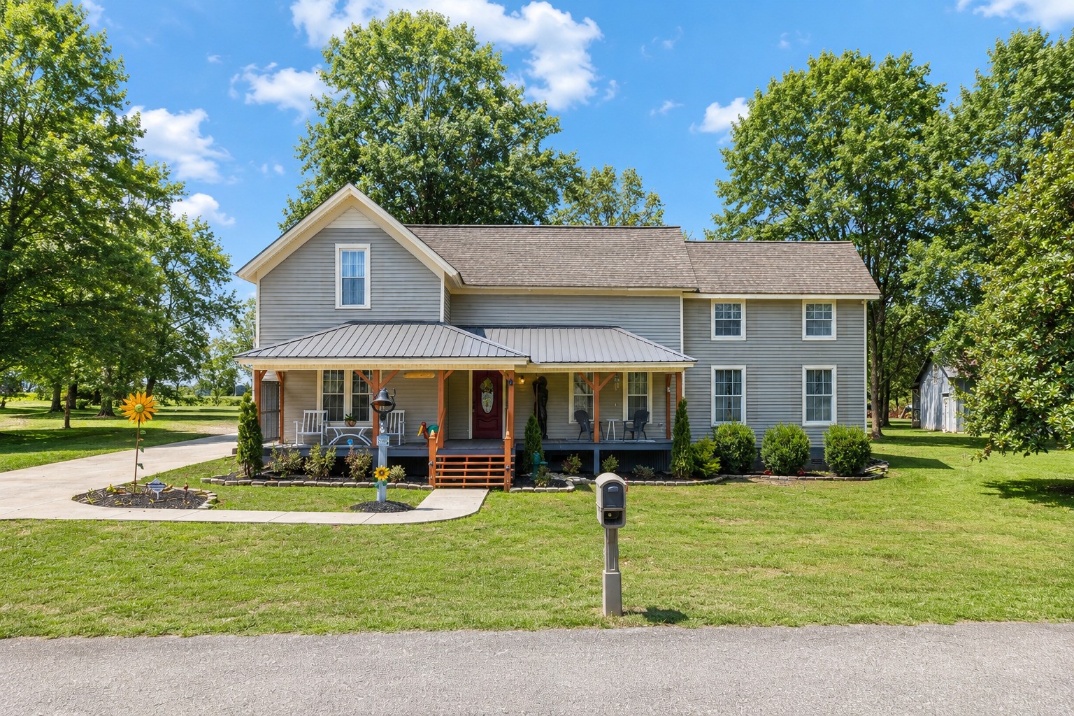 479 Elora Road Elora, TN 37328 - Photo 4 of 54