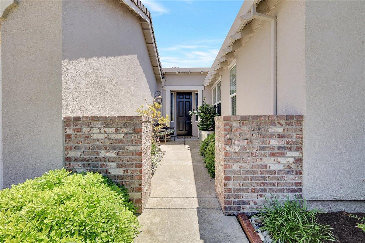 1668 Abilene Circle Rocklin, CA 95765 - Photo 5 of 58