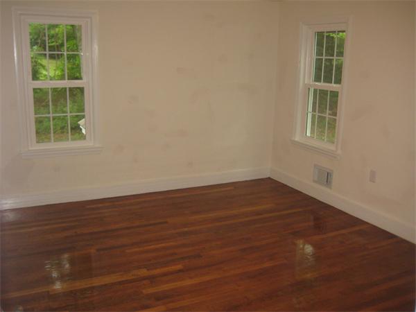 422 Waverley Road North Andover, MA 01845 - Photo 8 of 8 Gallery Image 8