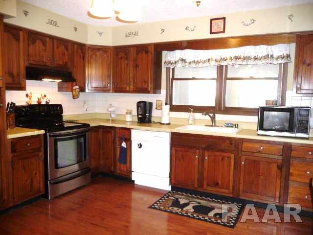 22114 Spring Creek Road Washington, IL 61571 - Photo 6 of 13 Gallery Image 6