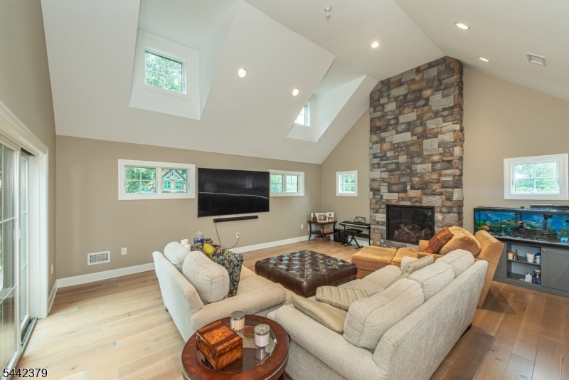 57 Coventry Road Wayne, NJ 07470 - Photo 20 of 35