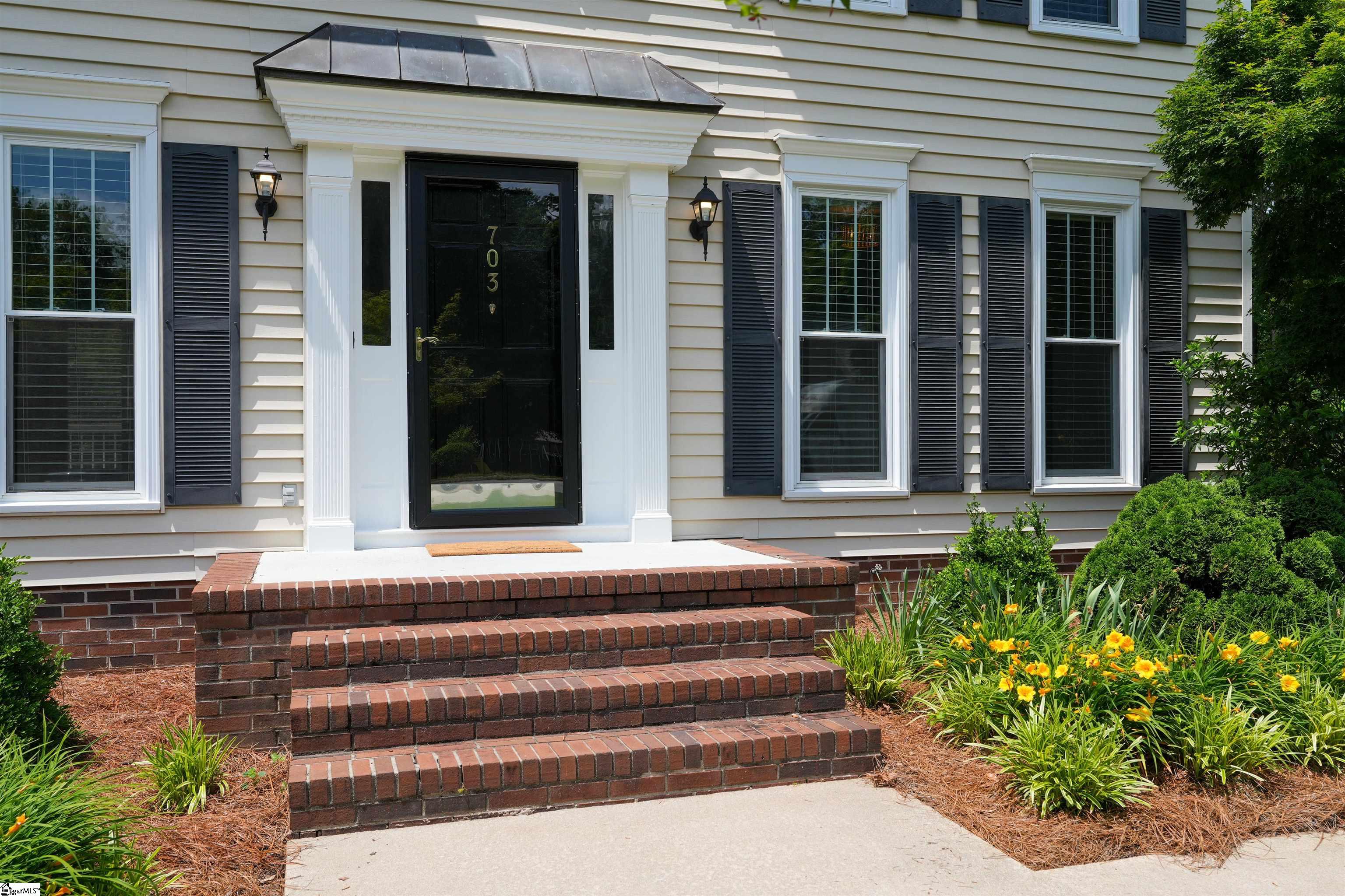 703 Huntington Road Easley, SC 29642 - Photo 7 of 35 Gallery Image 7