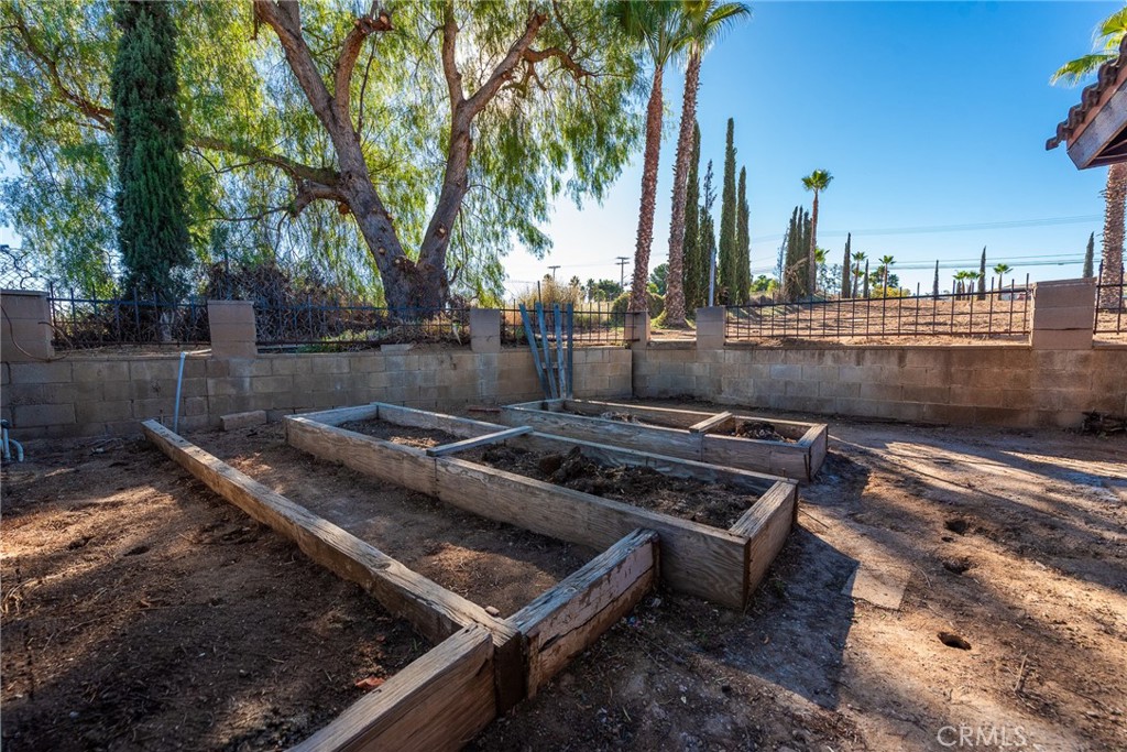 18200 Van Buren Boulevard Riverside, CA 92508 - Photo 49 of 56 a view of a backyard with sitting area