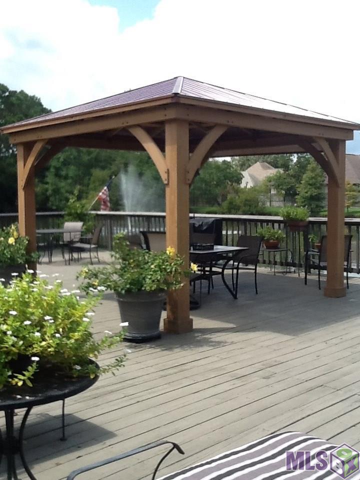 2014 Lac Cache Court Baton Rouge, LA 70816 - Photo 30 of 32 Cabana for residents to enjoy