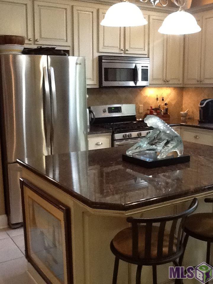 2014 Lac Cache Court Baton Rouge, LA 70816 - Photo 8 of 32 Gallery Image 8