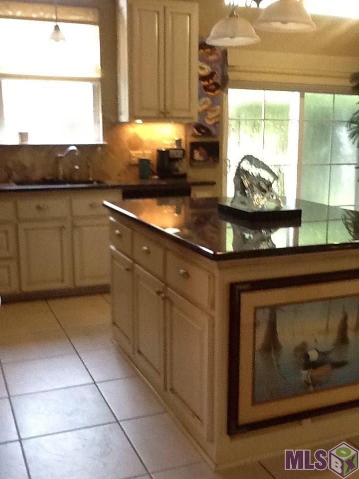 2014 Lac Cache Court Baton Rouge, LA 70816 - Photo 10 of 32 Gallery Image 10