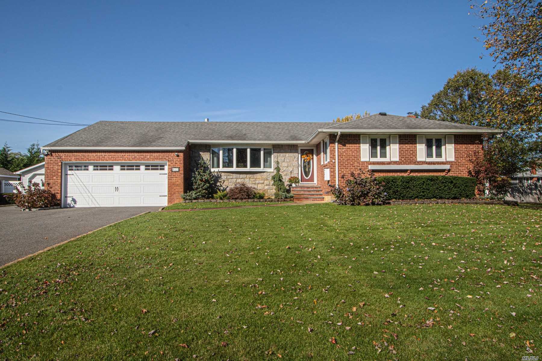 812 Aberdeen Road Bay Shore, NY 11706 - Photo 1 of 1 Gallery Image 1