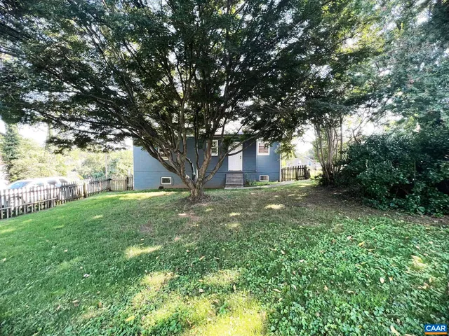 $1,650 | 1101 Grove Street, Unit A, Charlottesville, VA 22903