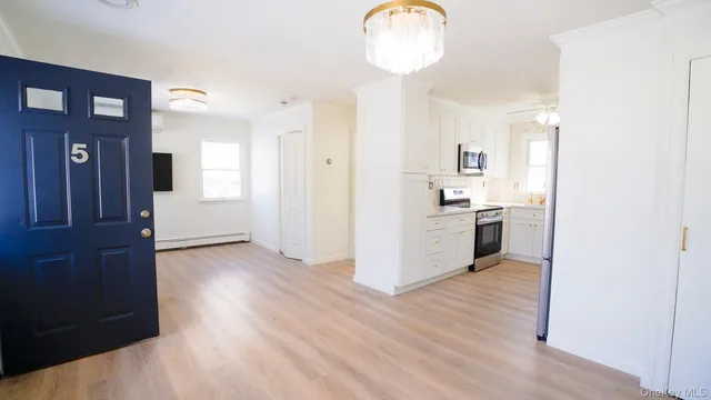 $4,500 | 5 Pearsall Place, Babylon, NY 11702