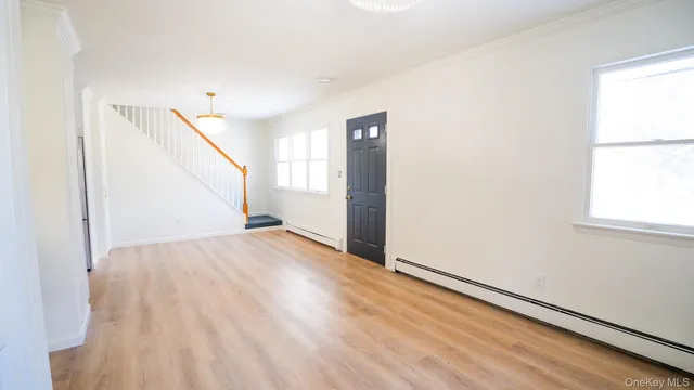 $4,500 | 5 Pearsall Place, Babylon, NY 11702