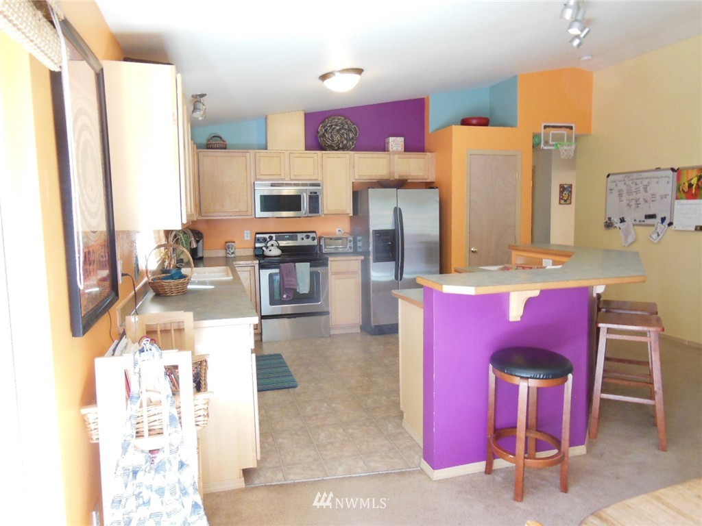 15755 Fairview Lake Road Southwest Port Orchard, WA 98367 - Photo 12 of 25 Gallery Image 12