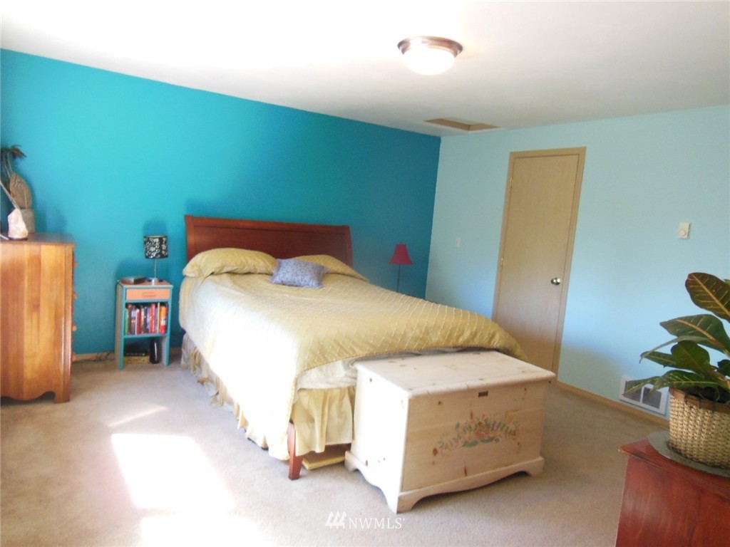 15755 Fairview Lake Road Southwest Port Orchard, WA 98367 - Photo 14 of 25 Gallery Image 14