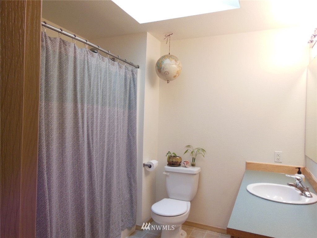 15755 Fairview Lake Road Southwest Port Orchard, WA 98367 - Photo 18 of 25 Gallery Image 18