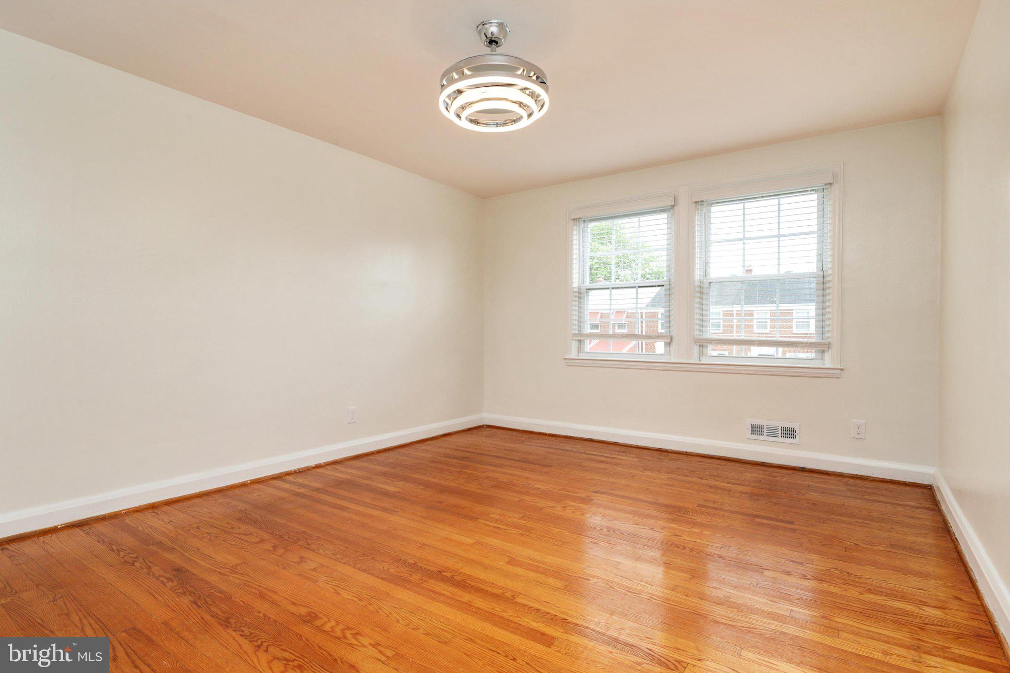 1521 Kennewick Road Baltimore, MD 21218 - Photo 18 of 31