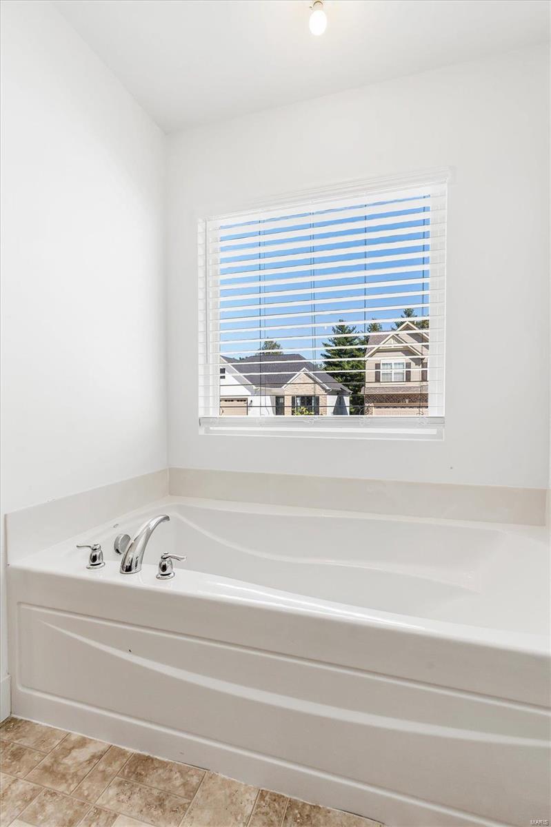 730 Andrew Ryan Lane Ballwin, MO 63021 - Photo 27 of 38