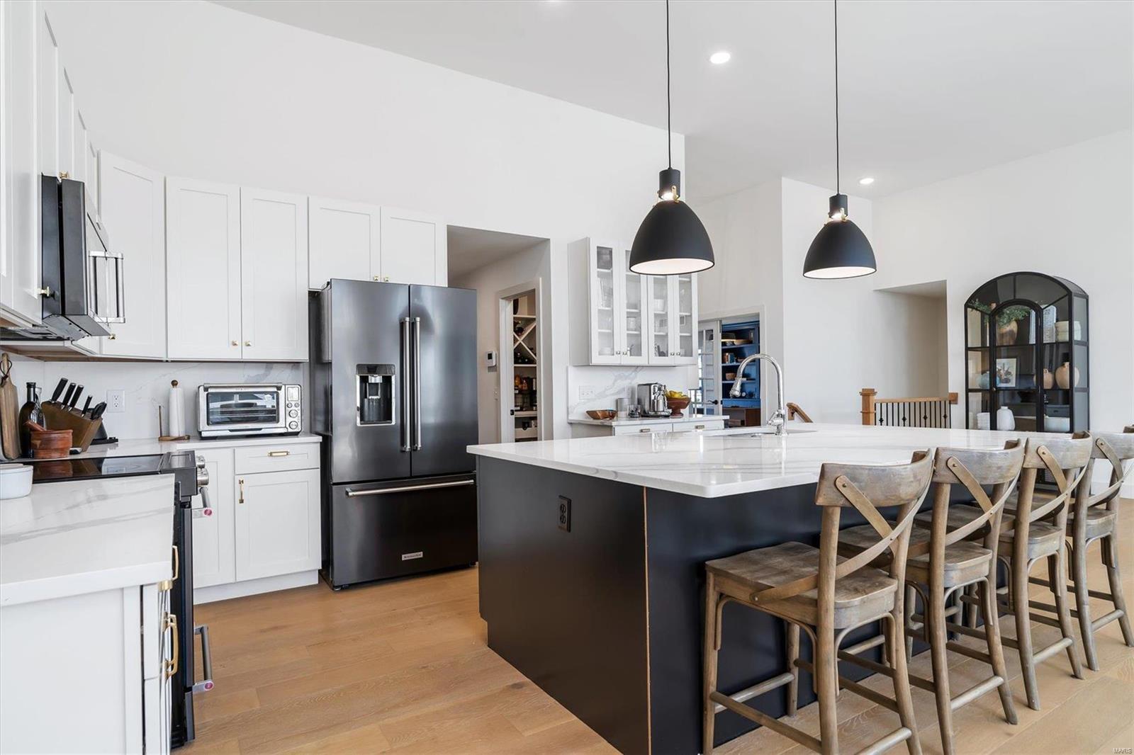 730 Andrew Ryan Lane Ballwin, MO 63021 - Photo 7 of 38