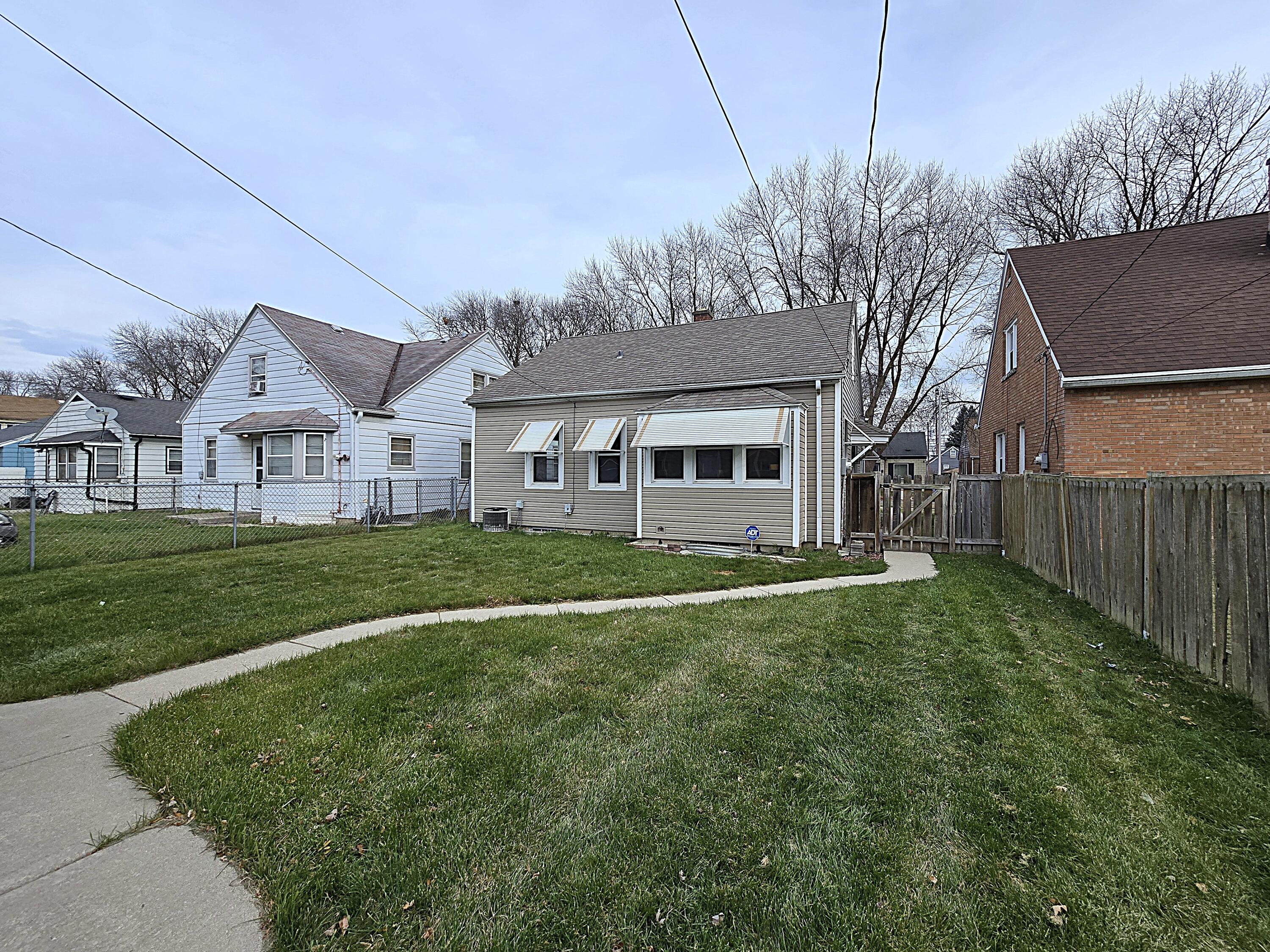 4487 North 21st Street Milwaukee, WI 53209 - Photo 38 of 40 Backyard