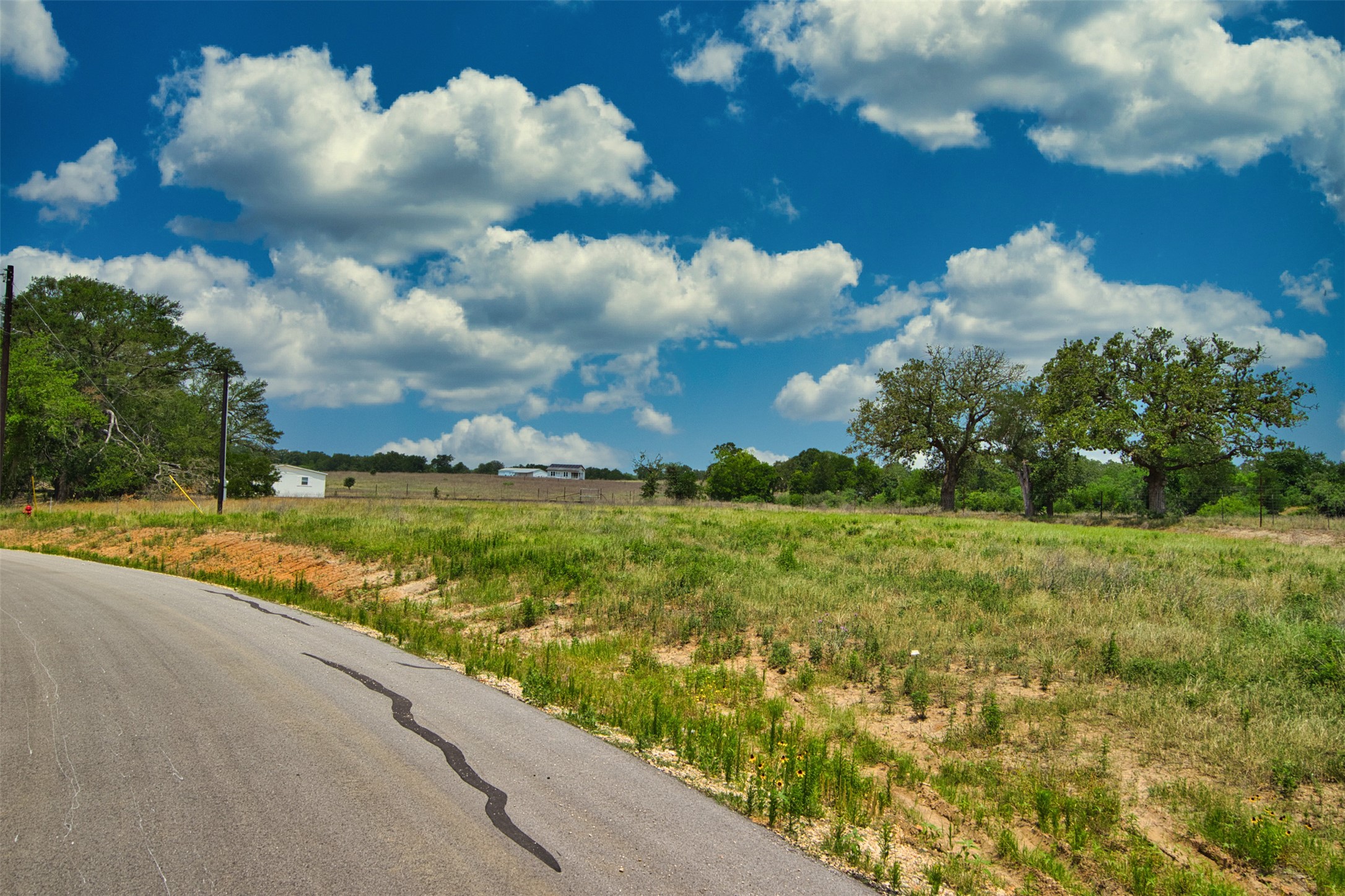 534 Ferguson Loop Dale Dale, TX 78616 - Photo 5 of 15 a view of an ocean and a houses