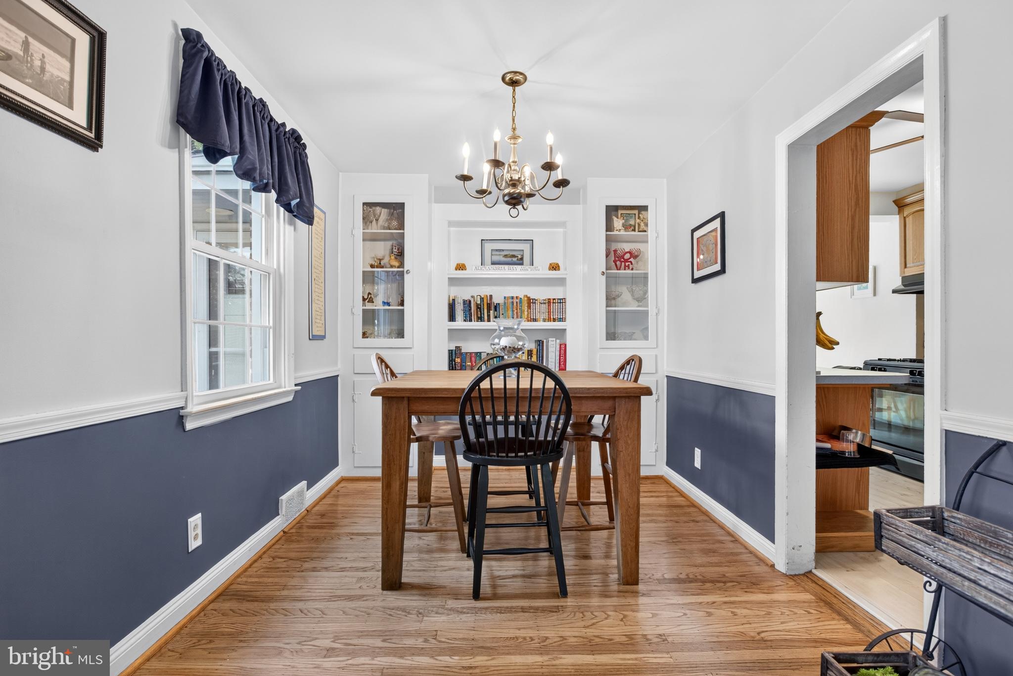 141 North Norwinden Drive Springfield, PA 19064 - Photo 7 of 42 Dining Room