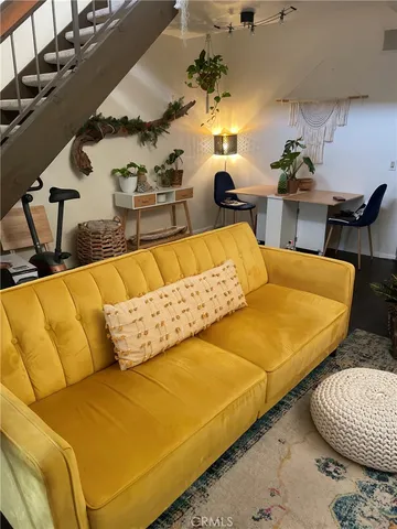 $376,000 | 8221 Langdon Avenue, Unit 204, Van Nuys, CA 91406