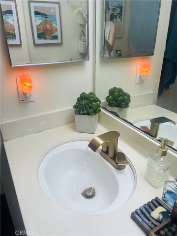 $376,000 | 8221 Langdon Avenue, Unit 204, Van Nuys, CA 91406