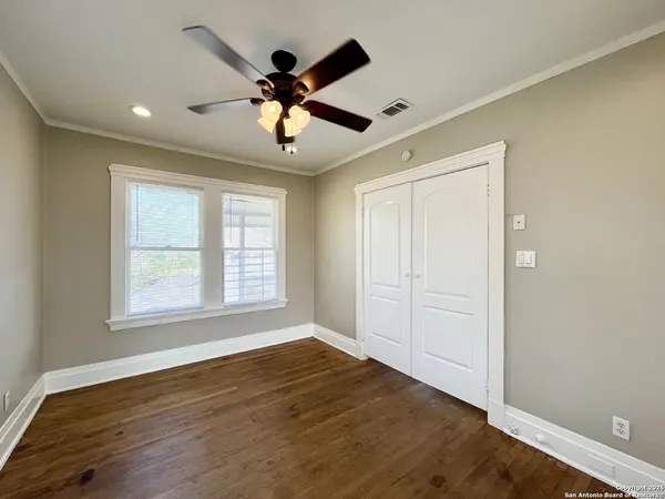 $775 | 411 East Courtland Place, Unit 3, San Antonio, TX 78212