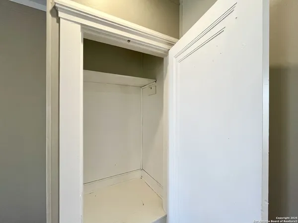 $775 | 411 East Courtland Place, Unit 3, San Antonio, TX 78212