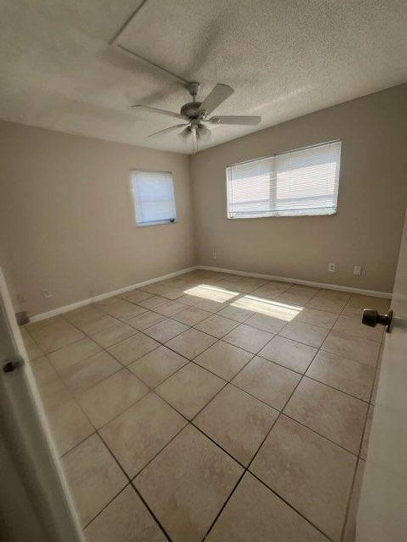 665 Glouchester Street, Unit 9 Boca Raton, FL 33487 - Photo 12 of 15 4