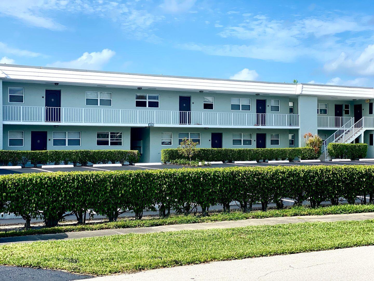 665 Glouchester Street, Unit 9 Boca Raton, FL 33487 - Photo 7 of 15 9
