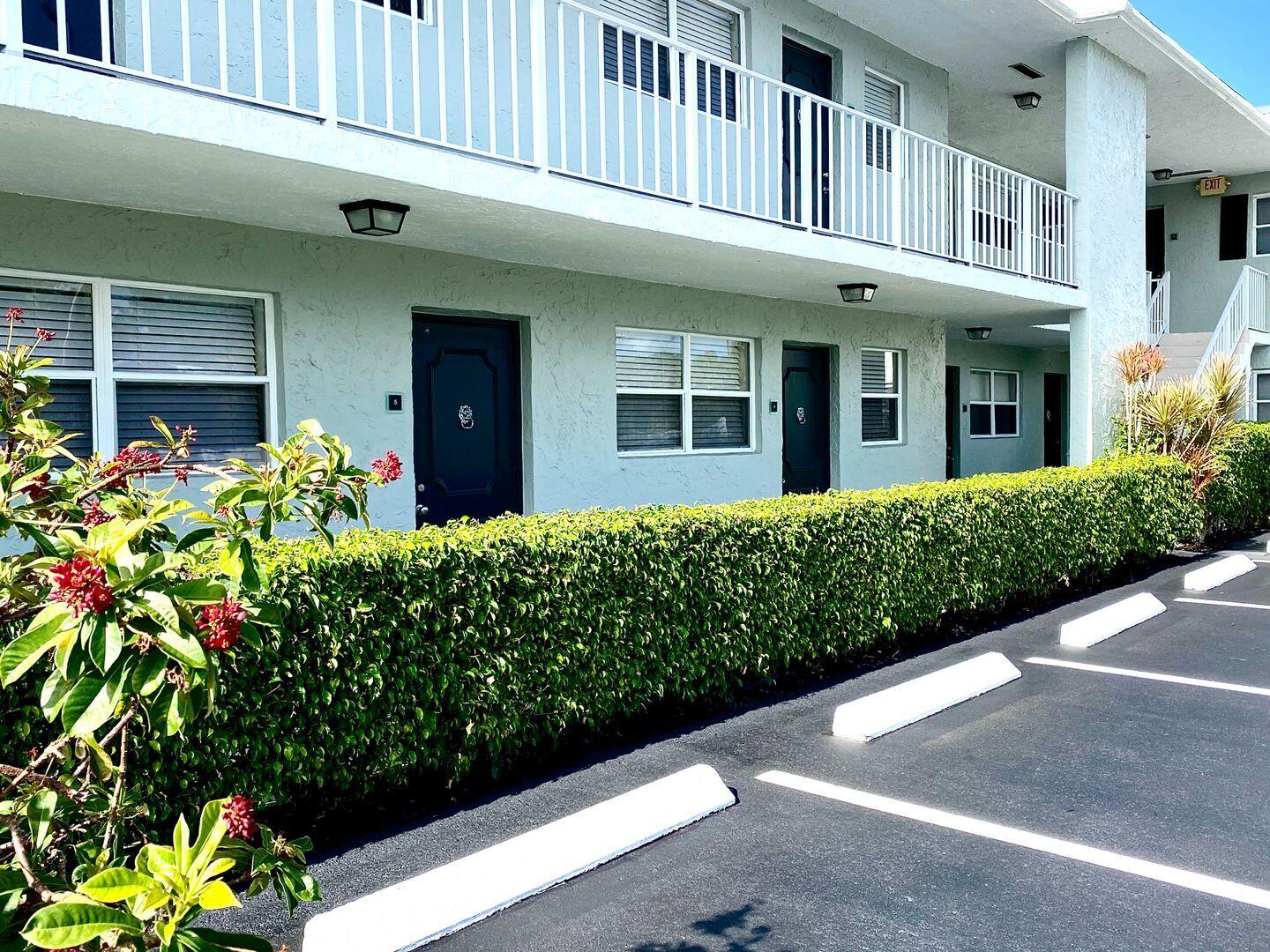 665 Glouchester Street, Unit 9 Boca Raton, FL 33487 - Photo 8 of 15 8