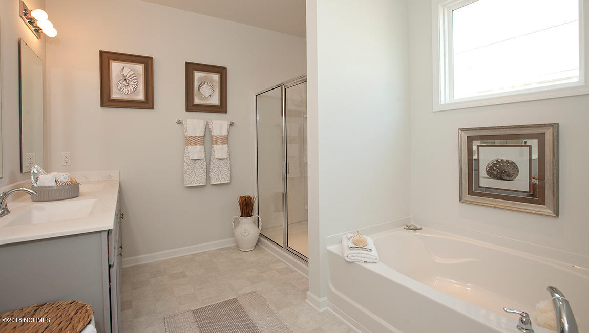 116 Farmhouse Road, Unit LOT #29 Castle Hayne, NC 28429 - Photo 7 of 16 Owners Bath