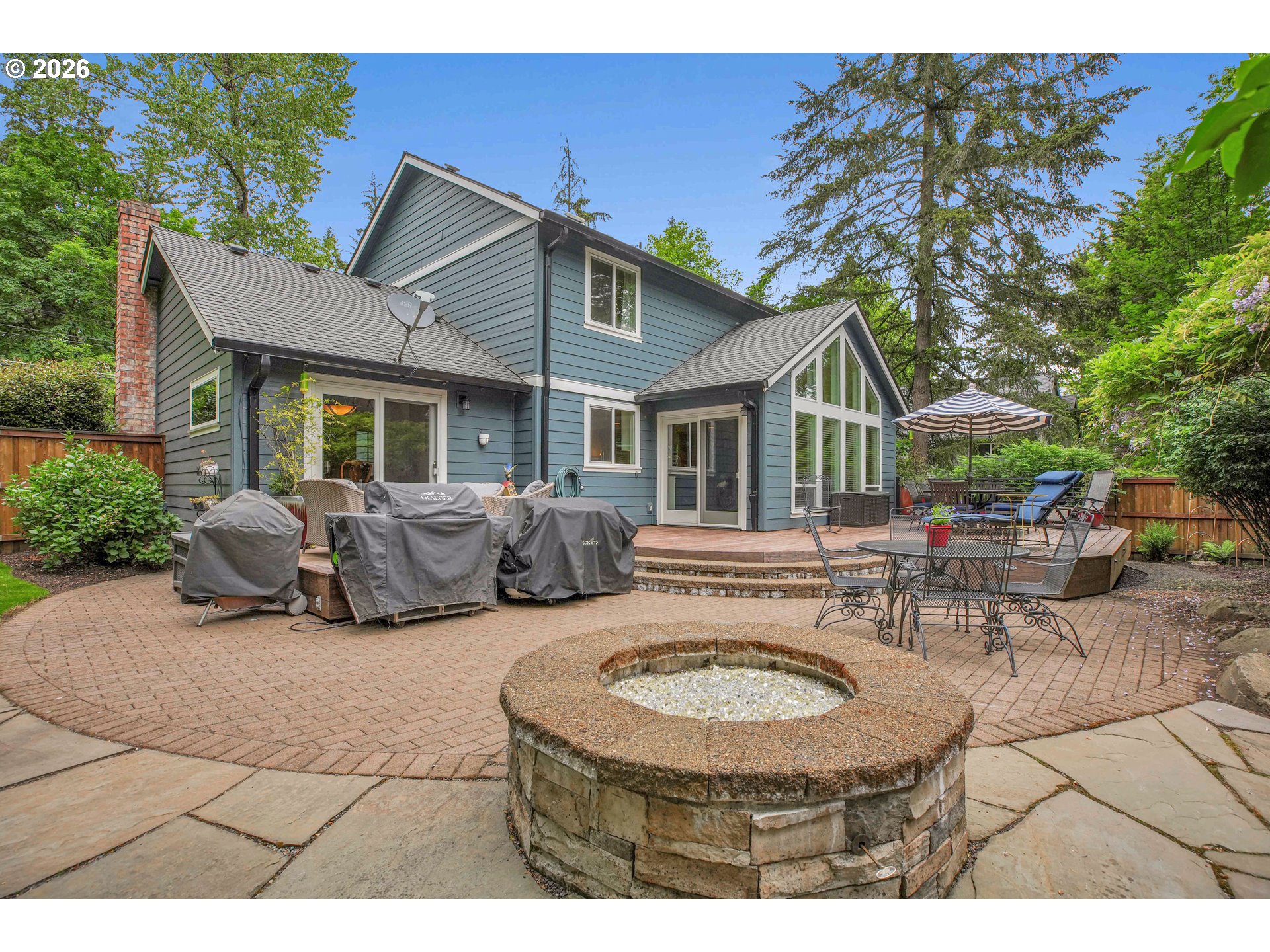 3842 Southwest Coronado Street Portland, OR 97219 - Photo 12 of 48