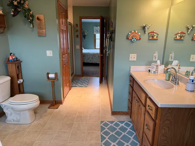 $749,900 | W360S10139 Markham Road, Eagle, WI 53119