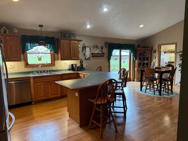 $749,900 | W360S10139 Markham Road, Eagle, WI 53119