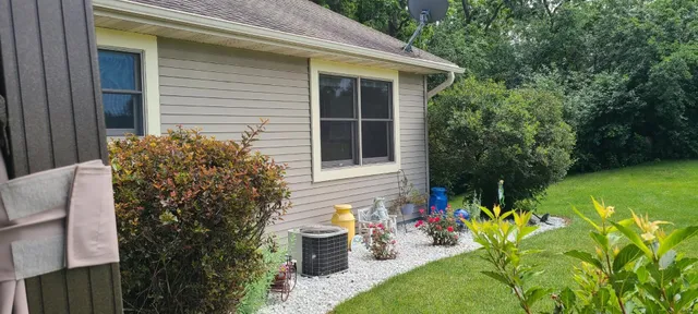 $749,900 | W360S10139 Markham Road, Eagle, WI 53119