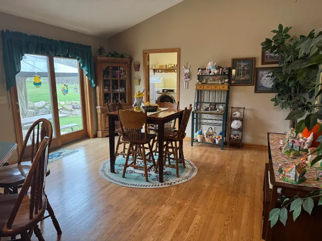 $749,900 | W360S10139 Markham Road, Eagle, WI 53119