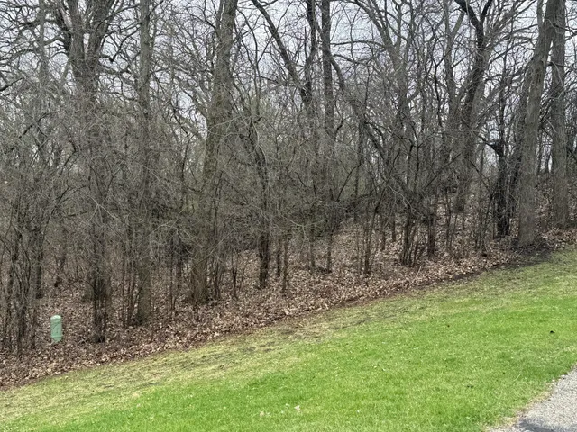 $749,900 | W360S10139 Markham Road, Eagle, WI 53119