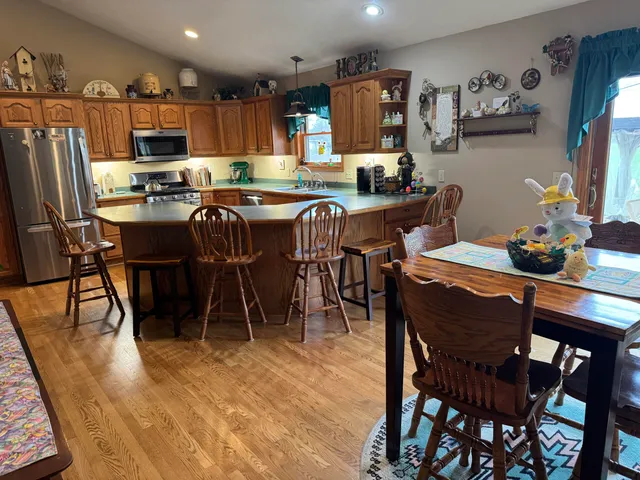 $749,900 | W360S10139 Markham Road, Eagle, WI 53119