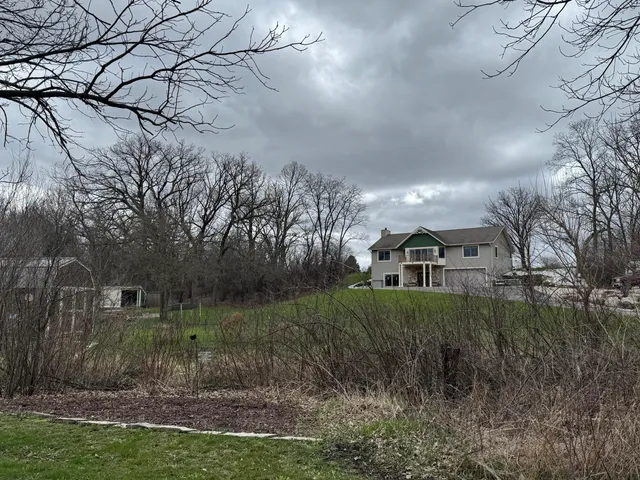 $749,900 | W360S10139 Markham Road, Eagle, WI 53119