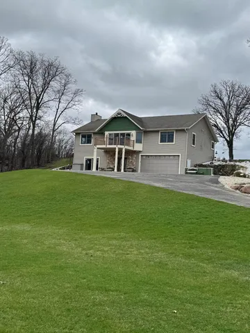 $749,900 | W360S10139 Markham Road, Eagle, WI 53119