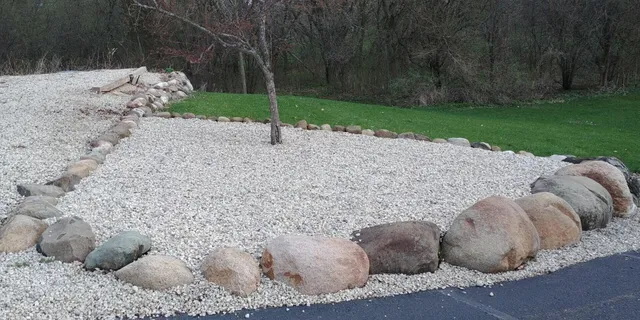 $749,900 | W360S10139 Markham Road, Eagle, WI 53119