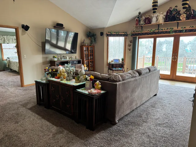 $749,900 | W360S10139 Markham Road, Eagle, WI 53119