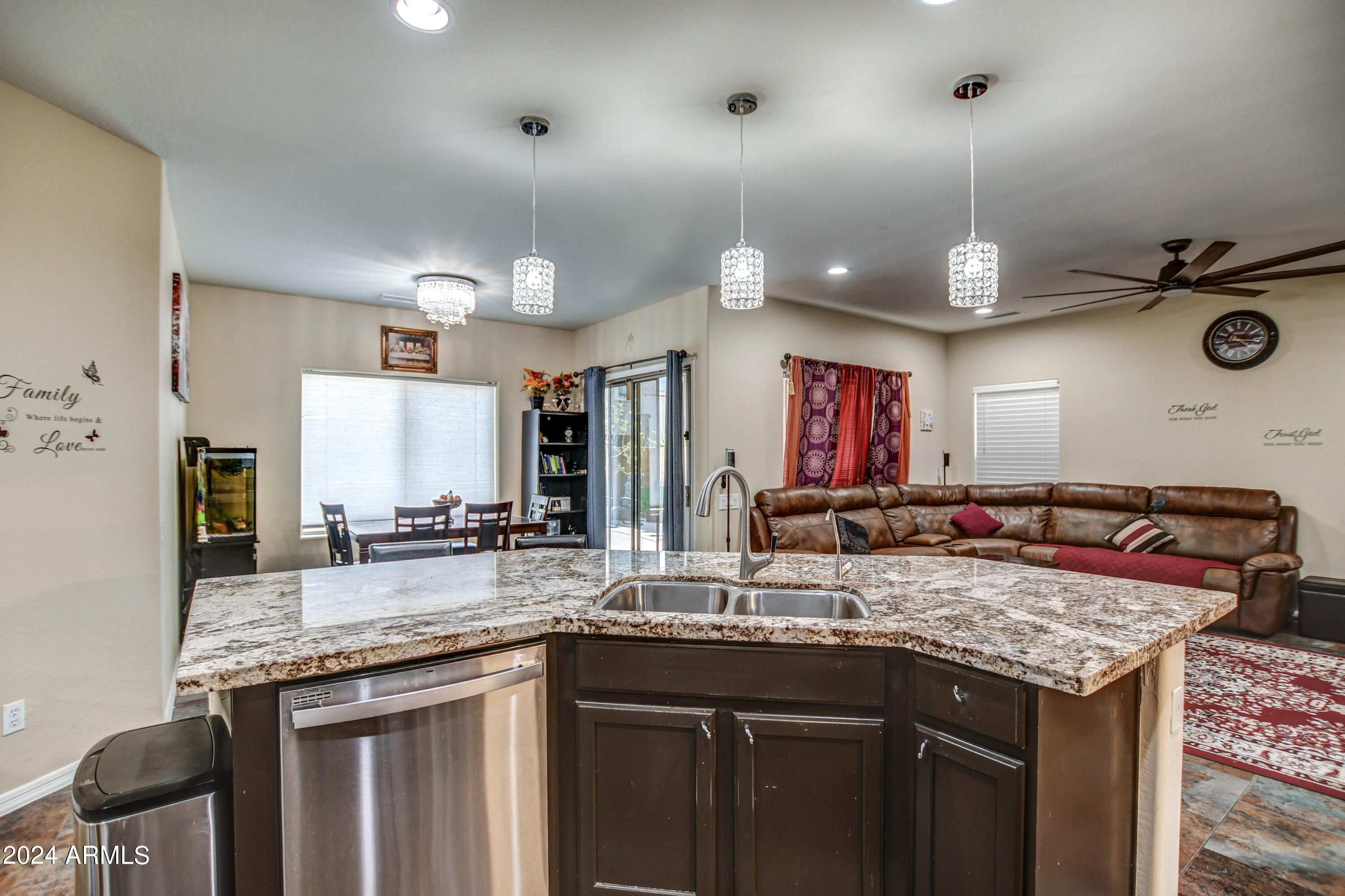 2015 West Davis Road Phoenix, AZ 85023 - Photo 22 of 62 Kitchen 6