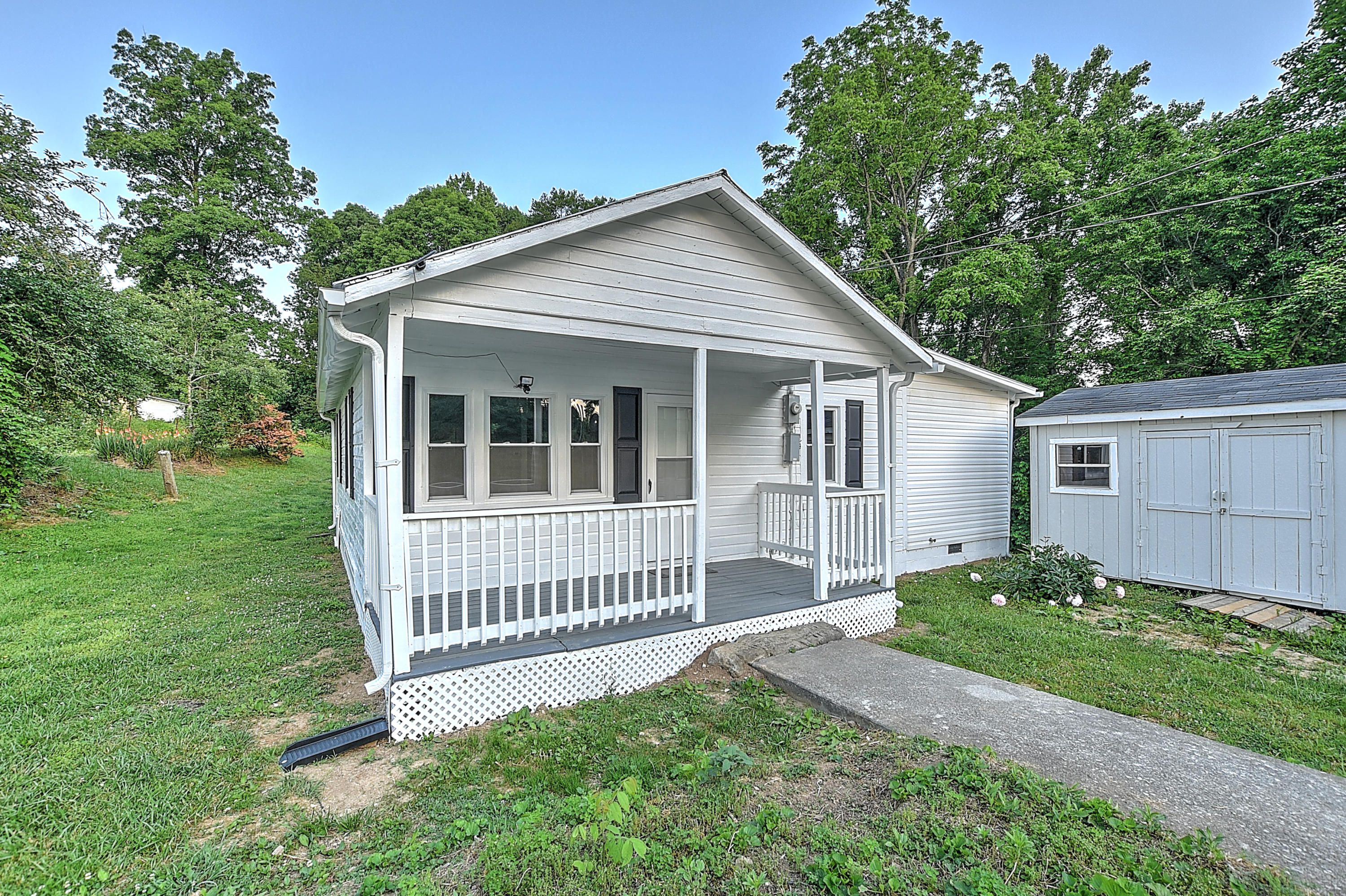 417 Cope Road Sneedville, TN 37869 - Photo 3 of 31 417 Cope Rd