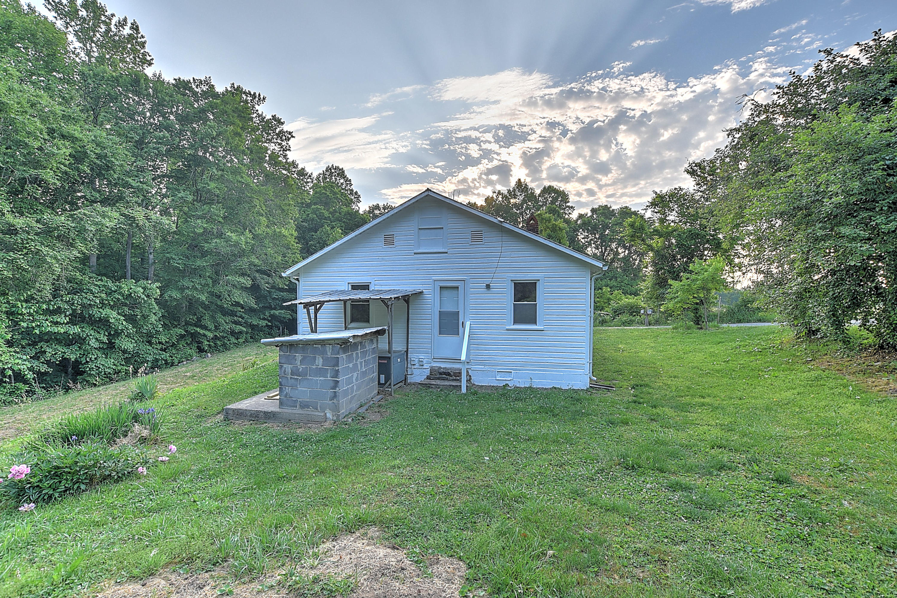 417 Cope Road Sneedville, TN 37869 - Photo 29 of 31 417 Cope Rd-27
